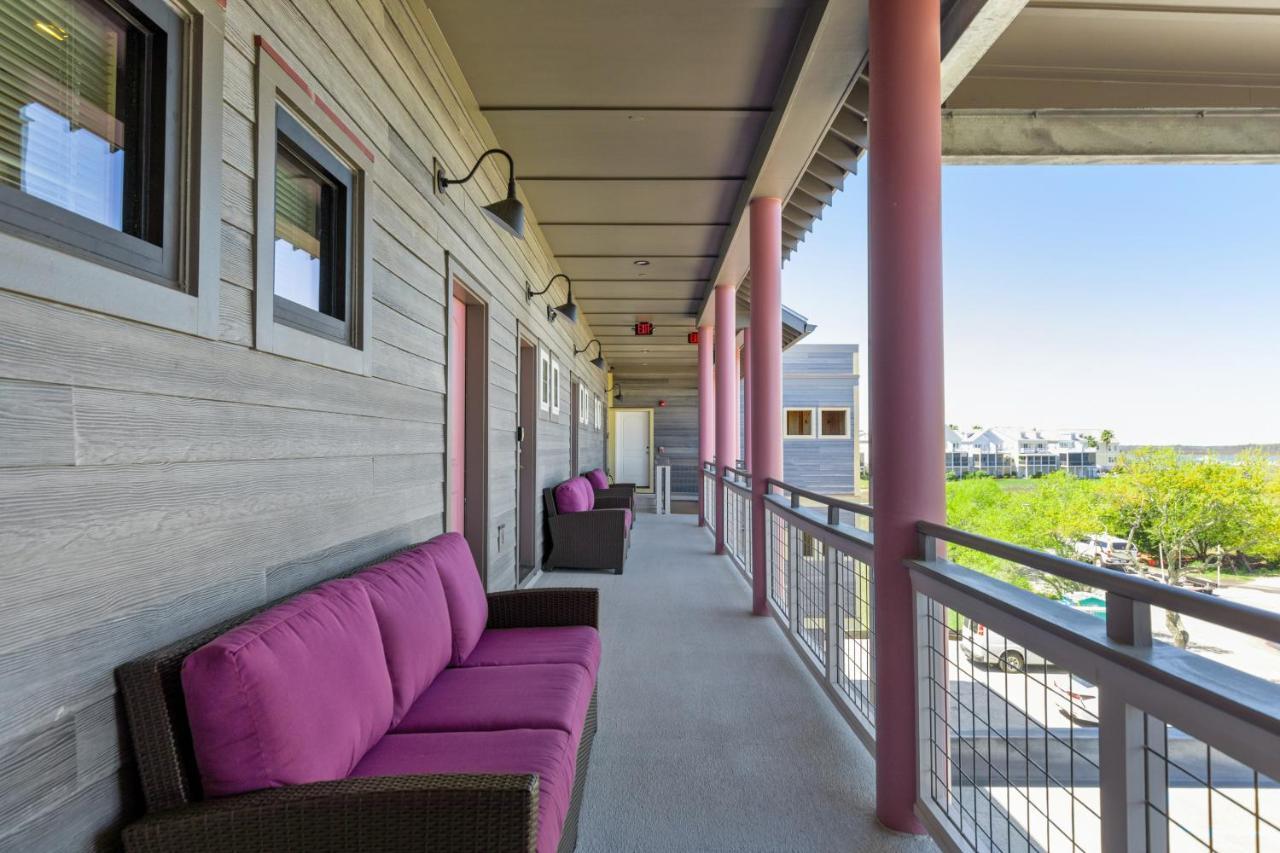 Hotel Folly With Marsh And Sunset Views Фоли Бийч Екстериор снимка
