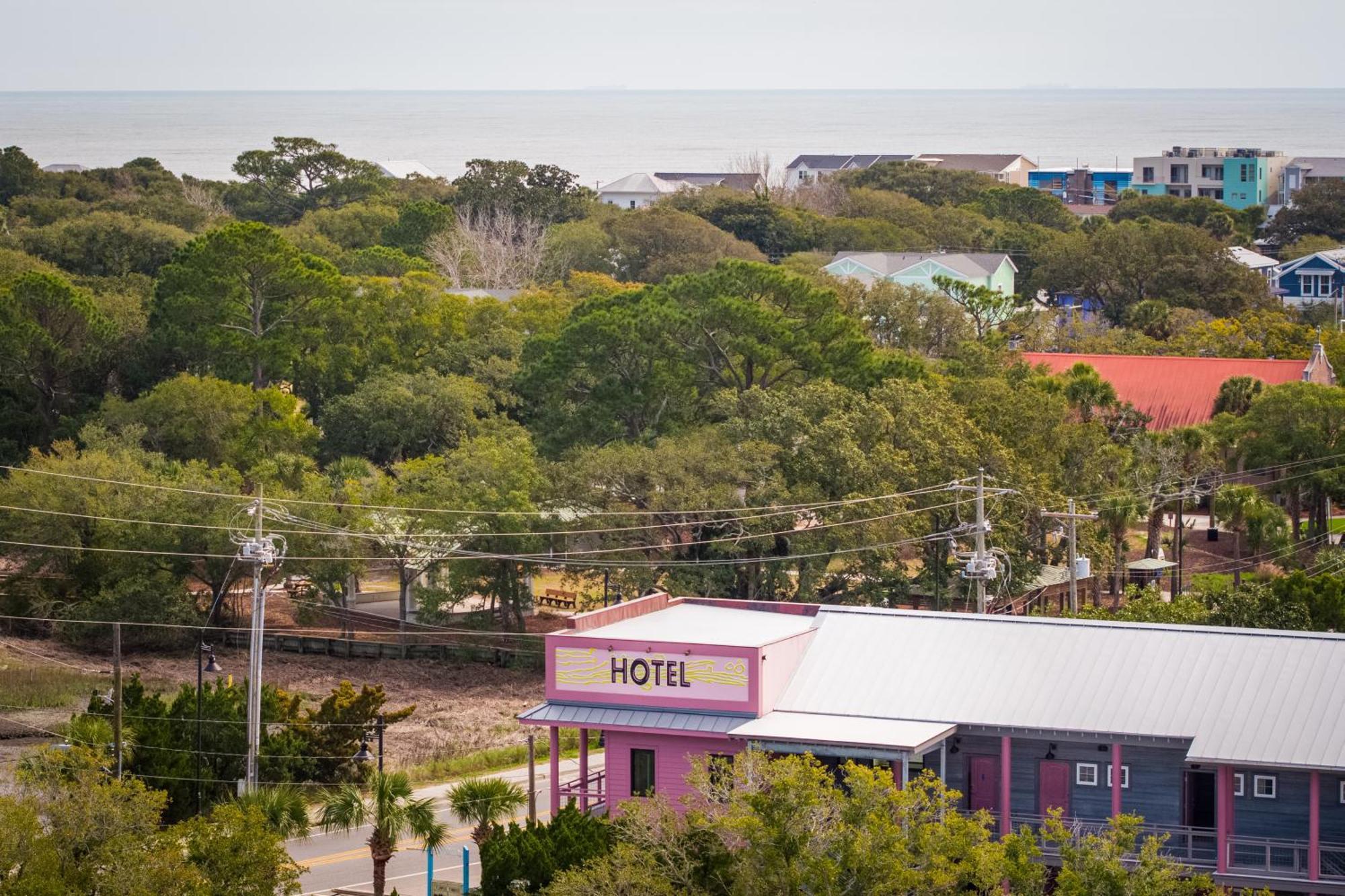 Hotel Folly With Marsh And Sunset Views Фоли Бийч Екстериор снимка